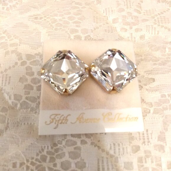 Vintage White Clear Crystal Gold Tone Earrings Non-Pierced Clip Earrings - Picture 2 of 9